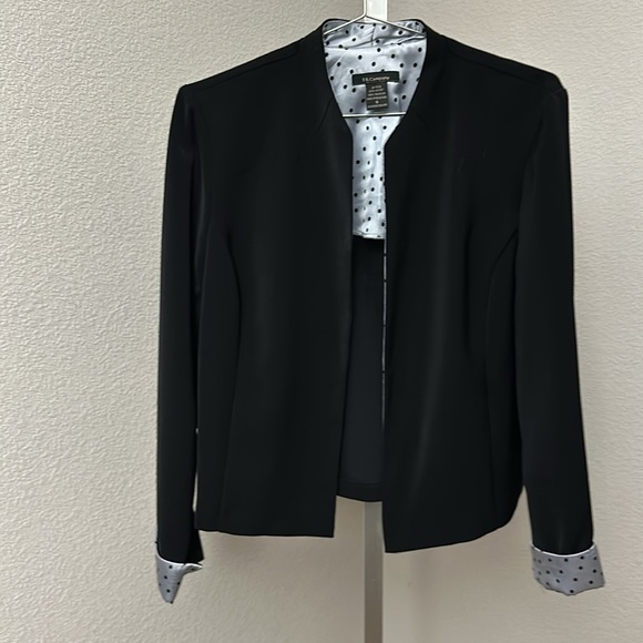 T&Company size 6 - Picture 3 of 3